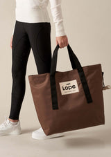 THE CHAMPION BAG REDUX - RICH CHOCOLATE stallväska .carry all stable bag, perfect durable tote bag for all your riding gear. stylish for riders