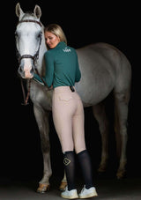 Beiga ridbyxor dam mad hög midja. bakfickor med tryckknappar & perfekt passform, tjockt stadigt material som ger stöd. silikon grip. för dressyr och hoppning. Tävlings tights. Feminin Smickrande passform & slimmande siluett. lope signature grip mönster