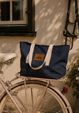 blå tote bag för stallet, stranden, jobbet eller gymmet. perfekt förvaring med stora innerfickor