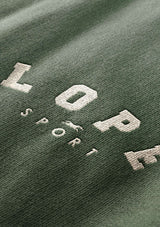 lope sport brodyr i off white på en snygg grön crewneck, sweatshirt, collegetröja för ridning