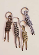 snygga bag chams för väskan i sobra färger med detaljer i chrome