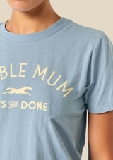 Stable Mum Gets Shit Done T-shirt, Ljusblå
