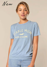 Stable Mum Gets Shit Done T-shirt, Ljusblå