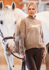 lope poli knit stallpolo i 100% ull med hästmotiv