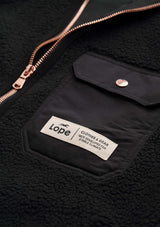 STABLE FLEECE SVART + ROSÉ ficka