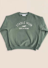 Stable Mum gets shit done College-tröja, casual, mjuk och oversize – som sitter snyggt på alla kvinnor.