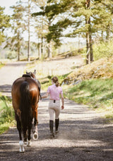 Ridbyxor ungdom.. ridtight med silikon grip. högmidja & mobilficka. beiga ridbyxor dam med kompression. Feminin Smickrande passform & slimmande siluett. lope signature grip mönster