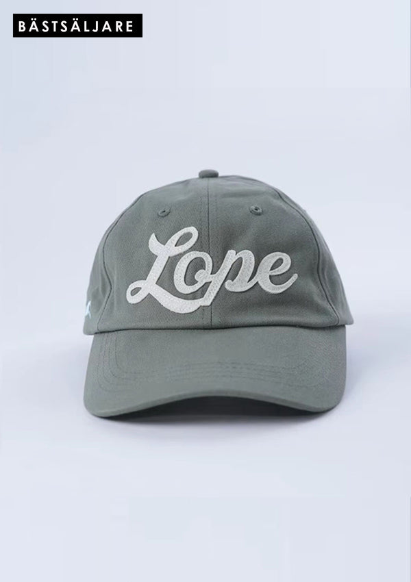 best seller-Army green keps i klassisk polo stil med vit vintage Lope logo, broderad ljusblå häst på sidopanelen.