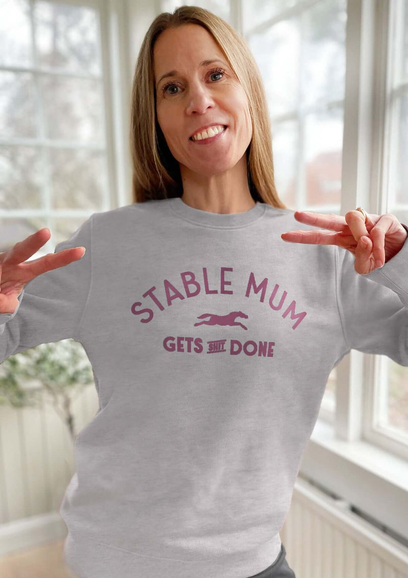 stable mum gets shit don tröja. lång ärm mjuk & bekväm