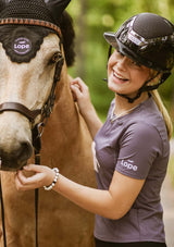 sportig ridtopp i lila. Mjukt, skönt & bekväm. Mesh som svalkarr i ryggen