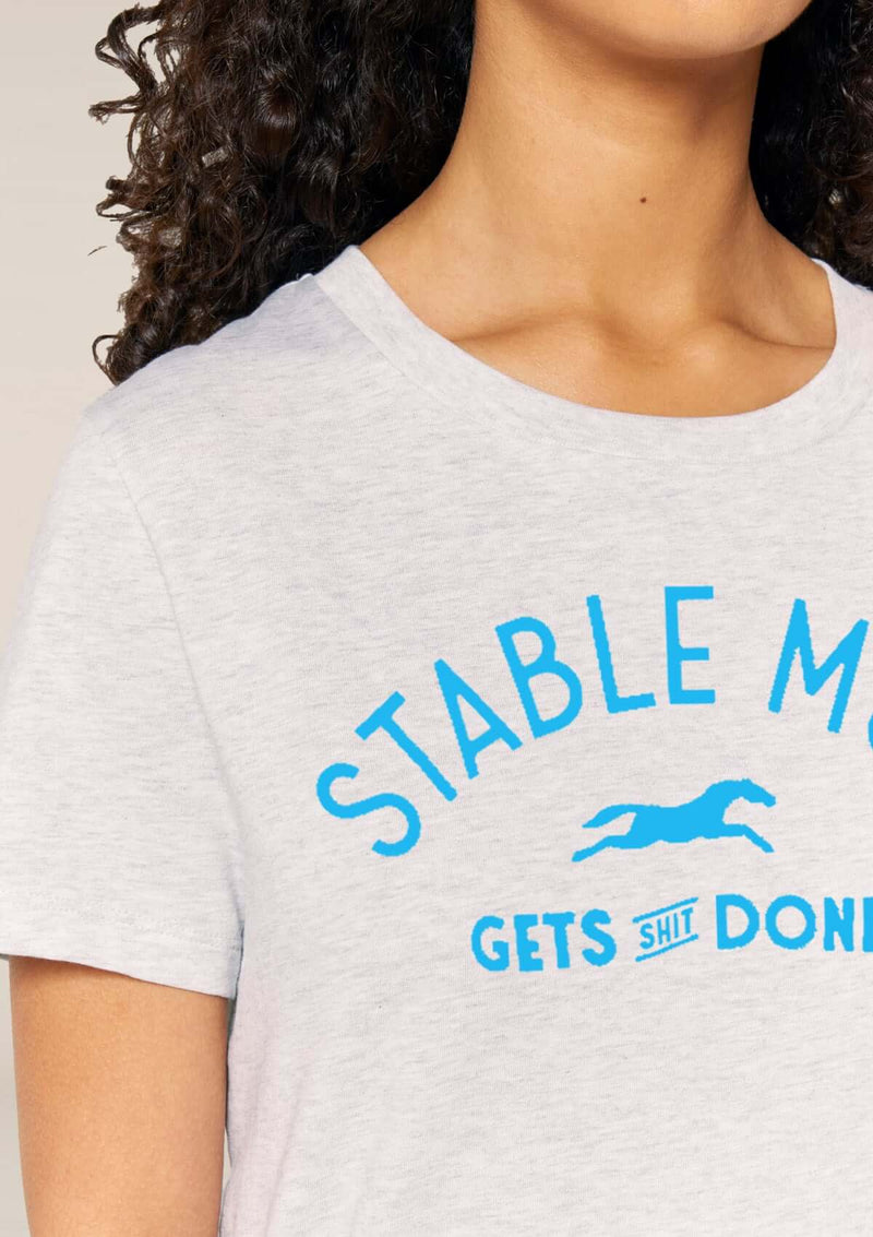 stable mum get shits done t-shirt i ekologisk bomull. grå melange med blått tryck