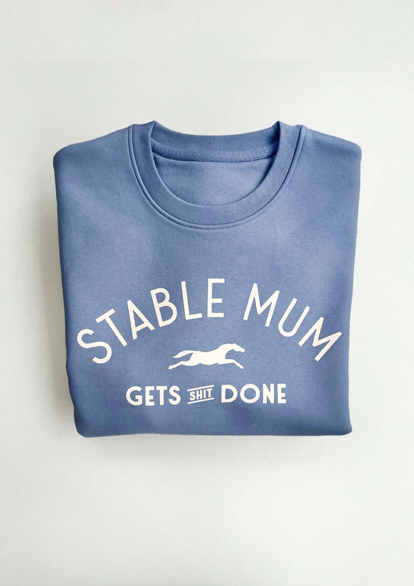 stable mum gets shit done tröja för alla stall mammor i true blue