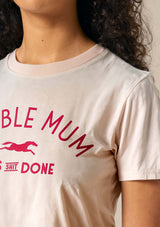 Stable Mum Gets Shit Done T-shirt ljusrosa T-shirt i modal mix för alla stall mammor